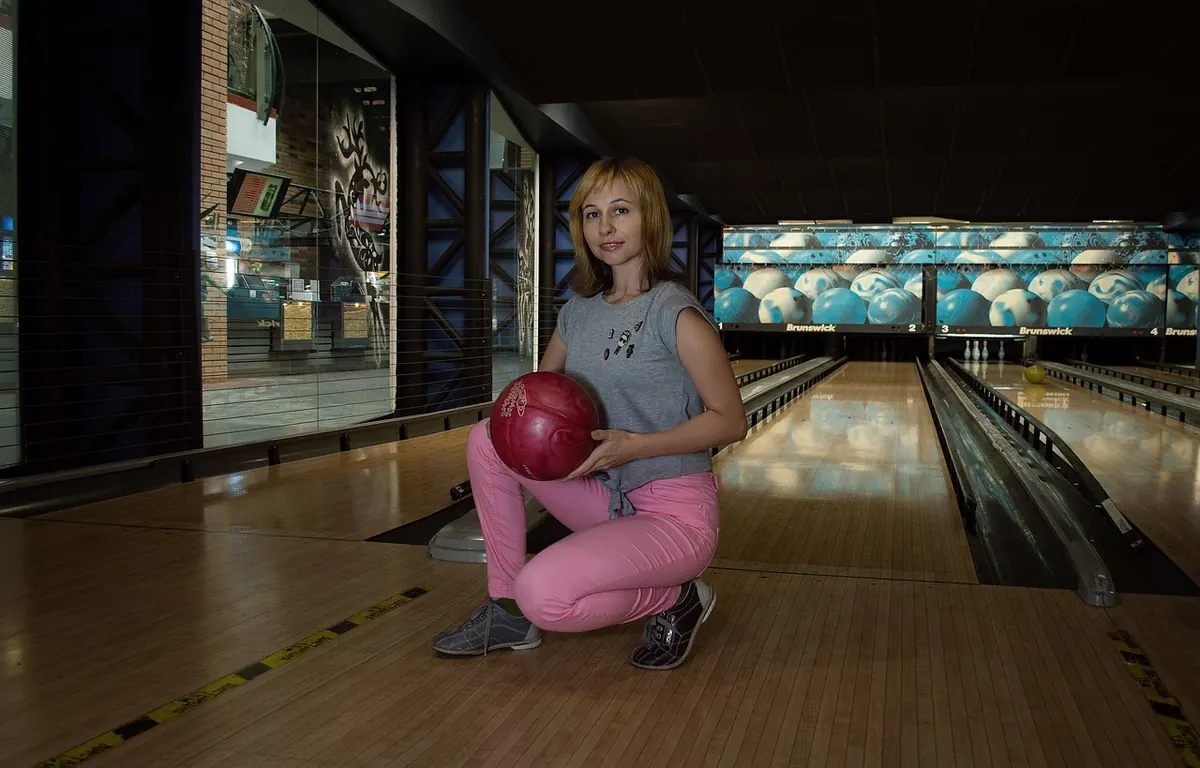 How to Clean a Bowling Ball at Home: Step-by-Step Safety Guide